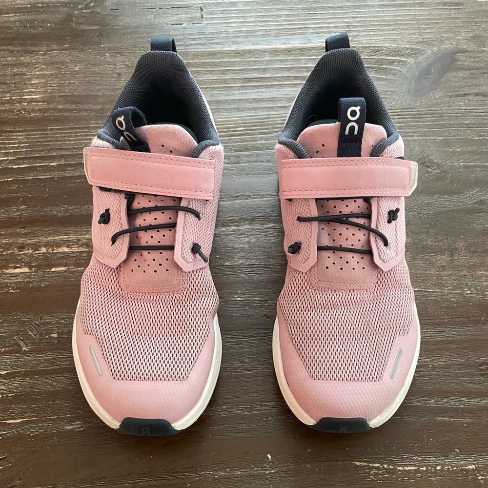 Pink, kids size 3, On Cloud Play Shoes.